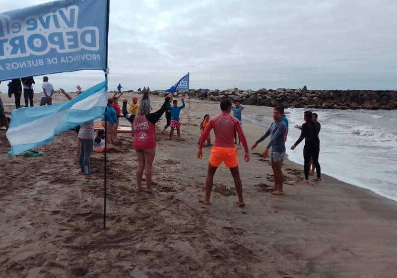 Organizado por la Escuela Santasurf de Surf Adaptado, será el sábado 27 de abril en la playa ubicada en Av. Costanera y Santos a partir de las 9 de la mañana.