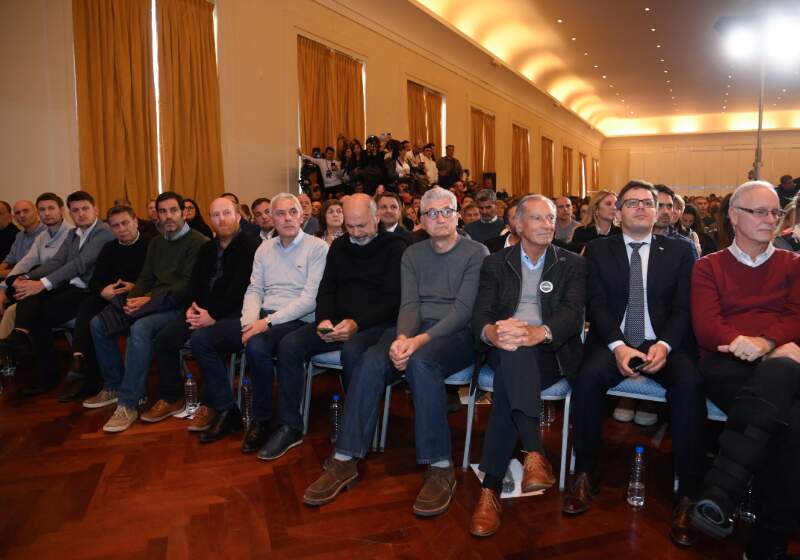 "En Mar Chiquita, junto al secretario de Salud, Ludovido Gordon, trabajamos y planificamos el crecimiento del sistema municipal integrado al provincial", dijo el jefe Comunal.