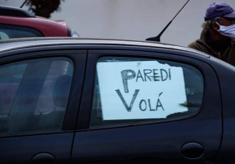 Fue la tercera protesta en 10 días. Se reclamó por el uso de agrotóxicos, el robo de arena, la construcción en humedales,  paradores en La Caleta y Mar de Cobo y la demolición.