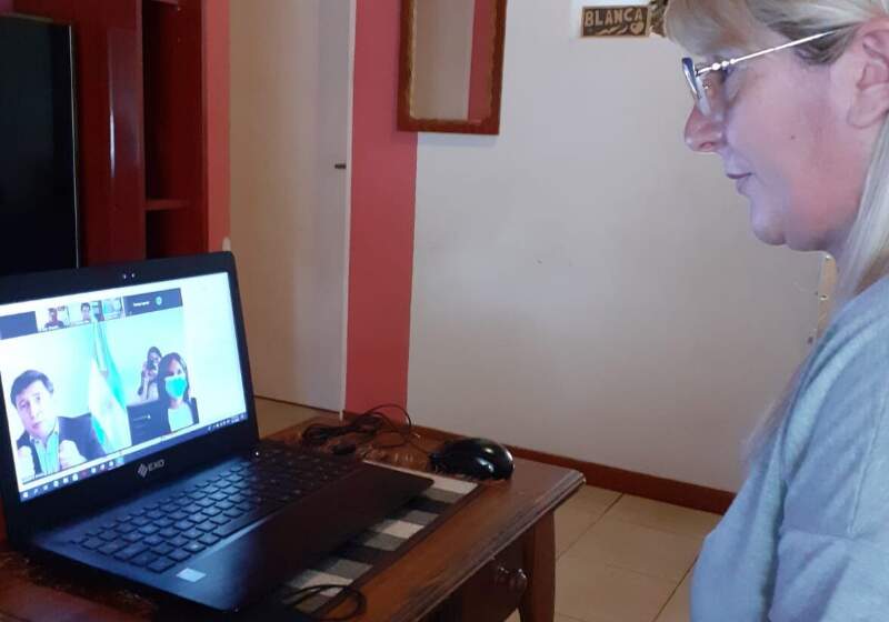 
La directora de la Secretaría de Desarrollo Social del distrito, Selva Lescano participó de un encuentro virtual con autoridades nacionales.