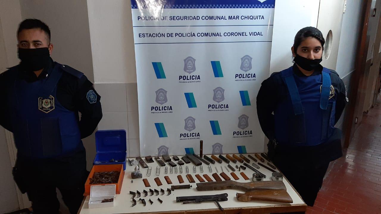 Fabricaba armas de fuego “tumberas” en Coronel Vidal y la policía lo capturó
