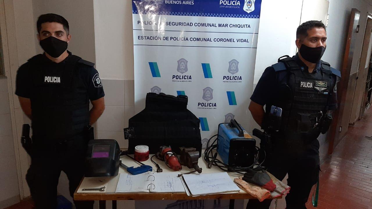 Fabricaba armas de fuego “tumberas” en Coronel Vidal y la policía lo capturó