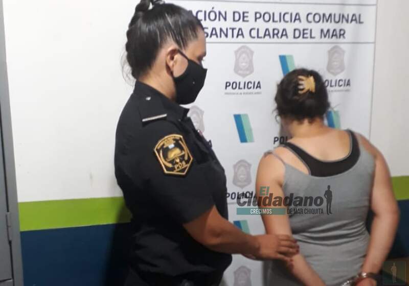 Sucedió este jueves por la tarde en el barrio Atlántida. La policía intervino en la disputa por un lote y la discusión terminó en una pelea entre vecinos.