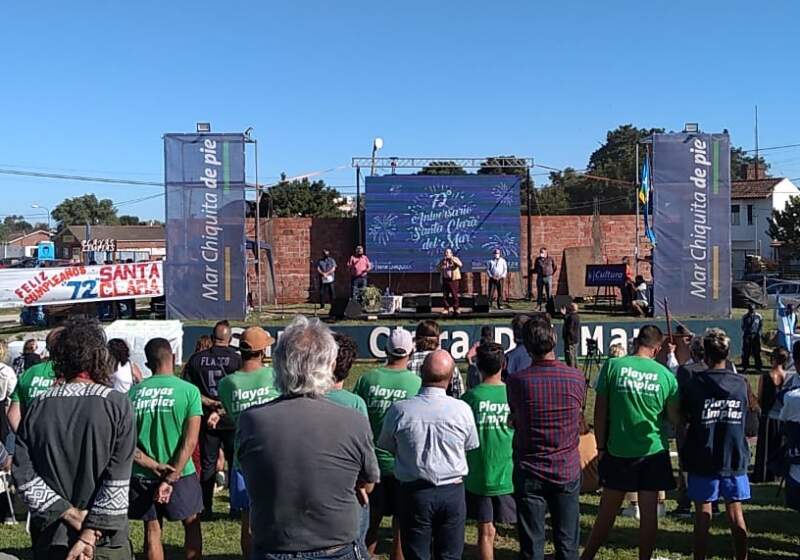 El intendente Jorge Paredi encabezó el evento por el aniversario de Santa Clara y prometió la terminación del Polideportivo, la pileta y la maternidad para el año que viene.
