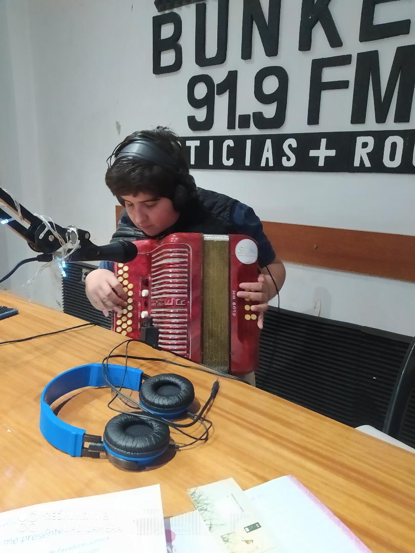 Tomás Andrés Romero nos deleita con su acordeón en cuarentena