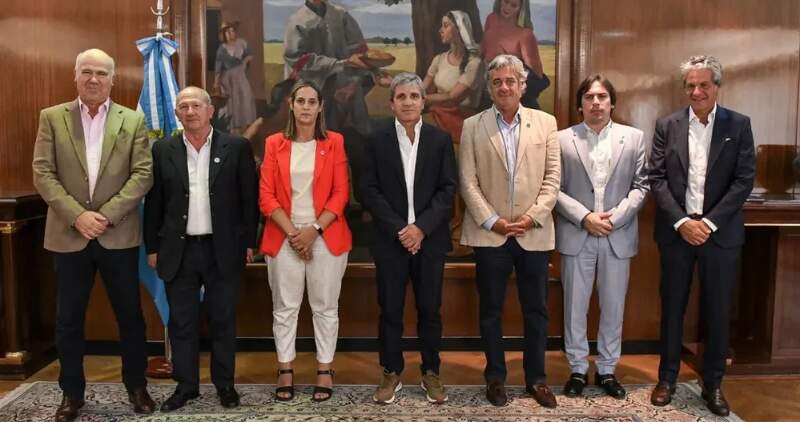 Caputo recibió a la Mesa de Enlace