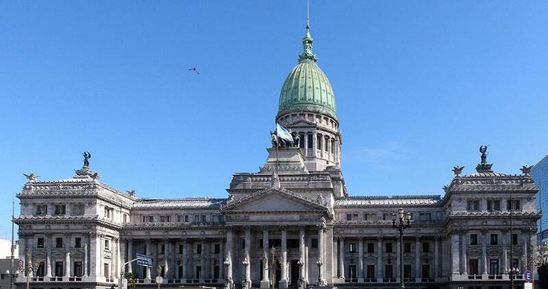 El proyecto incorpora nuevas figuras al Código Penal para sancionar daños que afecten el ciclo productivo
