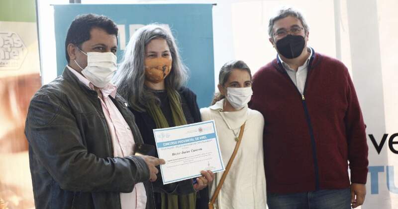 Rodríguez entregó los premios del Concurso Provincial de Miel