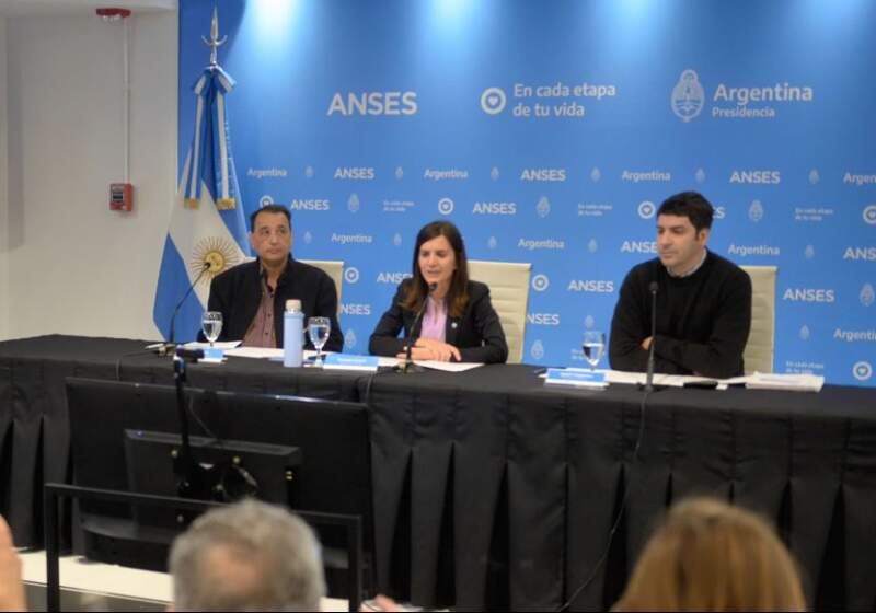 La directora ejecutiva de ANSES, Fernanda Raverta, presentó la inclusión de los trabajadores de las ciudades mendocinas.