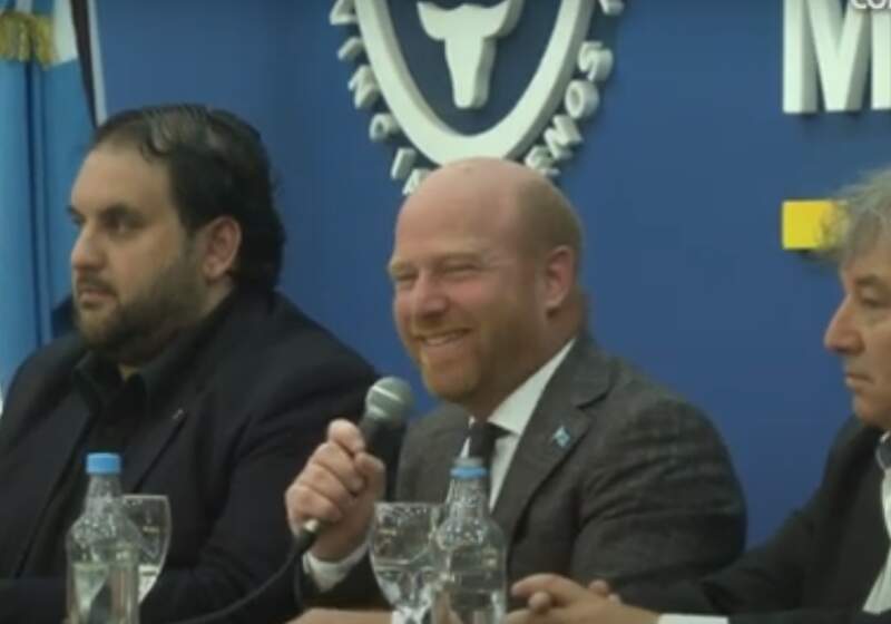 El jefe Comunal ratificó la terminación de las obras, pidió unidad y adelantó que su gobierno será participativo, de diálogo con la permanente "escucha" del vecino.