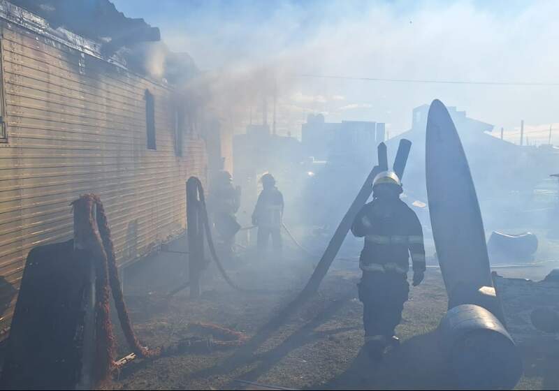 Ocurrió durante la tarde de este domingo. Bomberos de Santa Clara trabajaron casi dos horas para controlar el fuego.