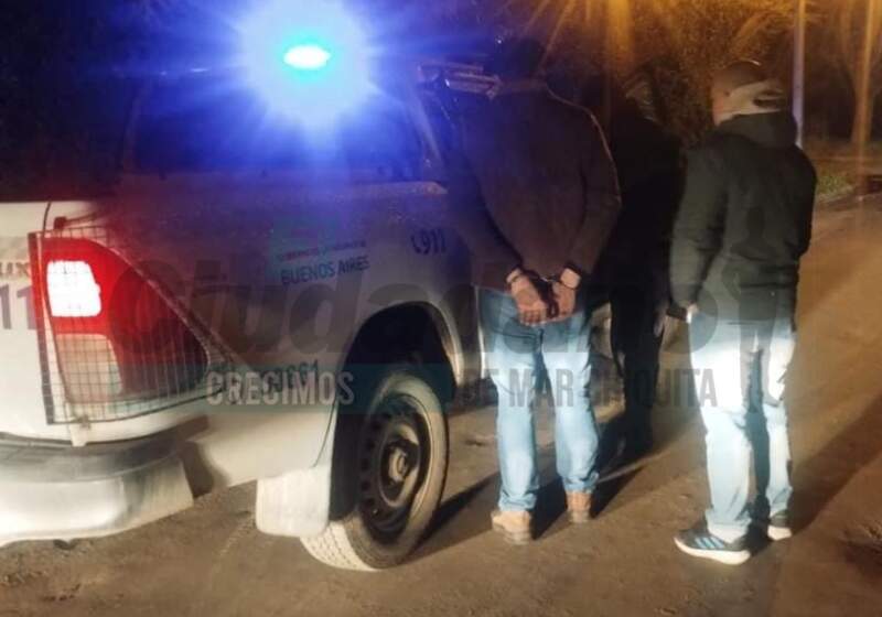 El sujeto habría ingresado al domicilio de la victima y tras un llamado de alerta, personal de la Comisaría 1ra de Coronel Vidal realizó la aprehensión. 