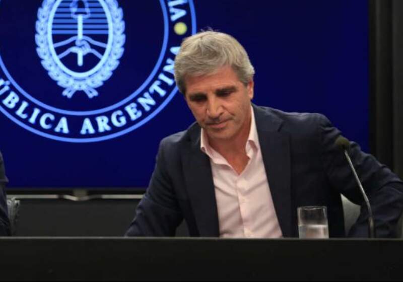 Los conceptos contenidos en los comprobantes "deberán referirse en forma única y exclusiva al bien o servicio contratado".