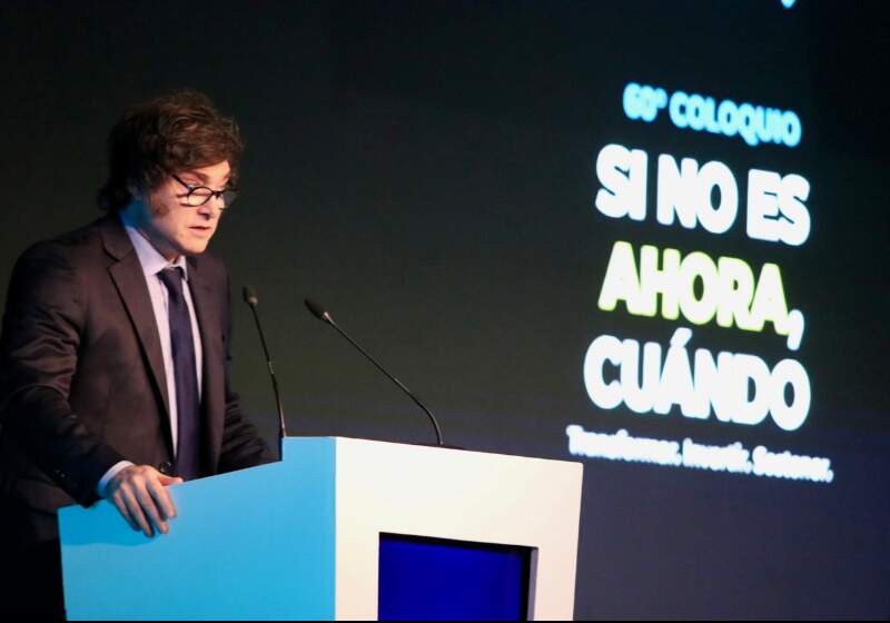 Al disertar en el Coloquio de IDEA este viernes.