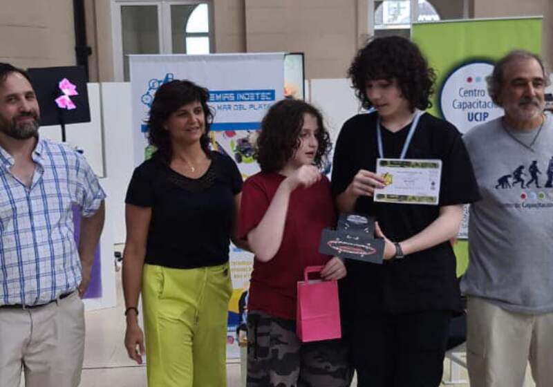 Obtuvieron el Primer Puesto en la categoría “Sumo Radio Controlado”.