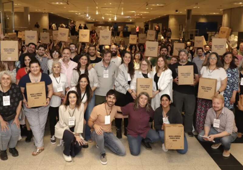 La propuesta surge del Instituto Cultural provincial y consiste en la entrega de 17.500 libros de 39 editoriales bonaerenses a las más de 450 bibliotecas bonaerenses.