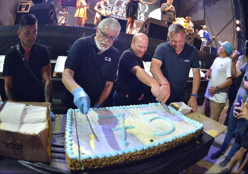 La av. Acapulco será el epicentro del festejo desde las 17, luego se trasladará a la Fiesta Nacional de la Cerveza Artesanal en la Rotonda del Contrabandista. 