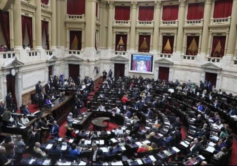 El diputado nacional Gerardo Milman es el autor de un proyecto para finalizar con las "burocracias parlamentarias que perduran en el tiempo".