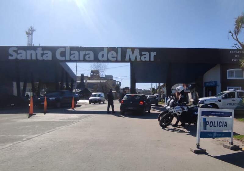 En Santa Clara, quisieron llevarse autos y un celular. En Camet Norte, entraron a las casas.