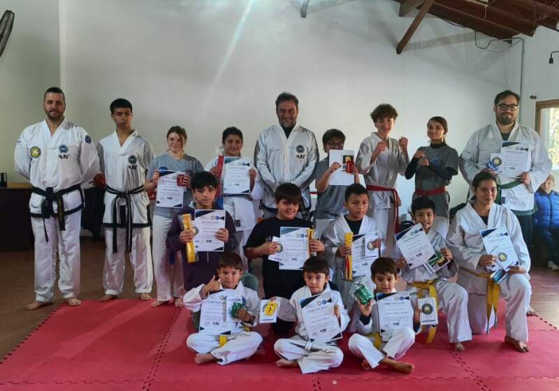 La jornada se realizó en Fomento Mar de Cobo el último sábado y contó con la participación del Maestro Gustavo Balbis, 7mo Dan.