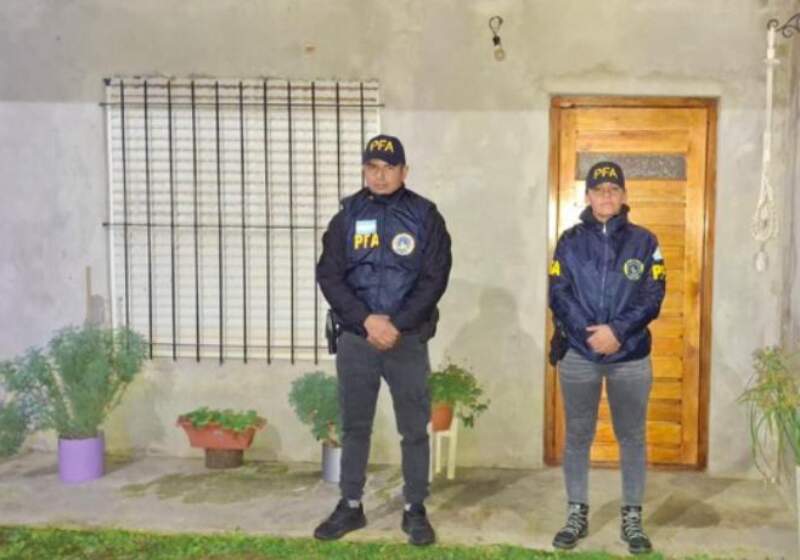 Lo llevo adelante la Policía Federal en una vivienda de calle Loa Ángeles este jueves. 