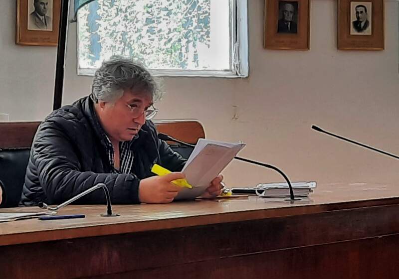 El presidente del Concejo Deliberante de Mar Chiquita tuvo un fuerte intercambio con el concejal de la UCR, en medio del debate sobre la condena a CFK.