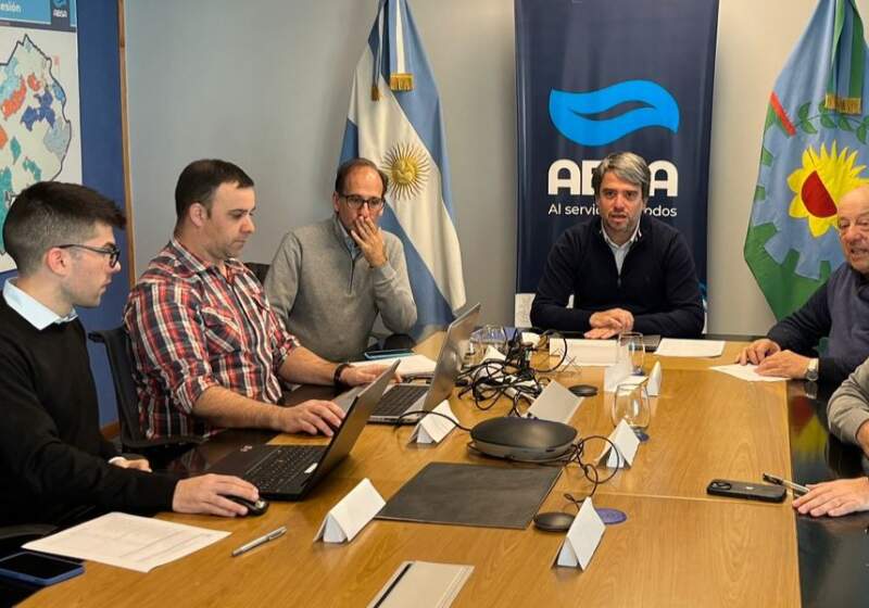 La inversión supera los 798 millones de pesos e incluye el recambio de 860 metros de cañerías en ambas localidades marchiquitenses.