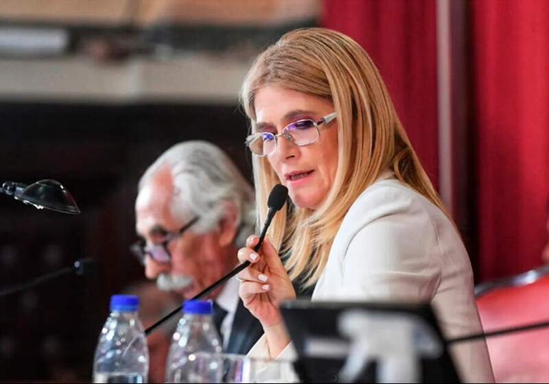 La iniciativa tuvo éxito por el voto doble de la vicegobernadora y Presidenta de Cuerpo, Verónica Magario.