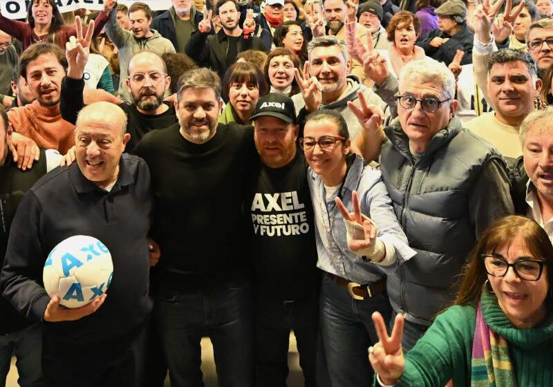 "La unidad política significa que todo el sector milite a Axel”, dijo y advirtió que si no se logra, se deberá "salir a la cancha" con lista propia.