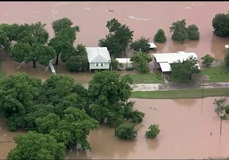 En apenas 12 horas se acumularon más de 30 centímetros de precipitaciones, lo que elevó el caudal del río Guadalupe.