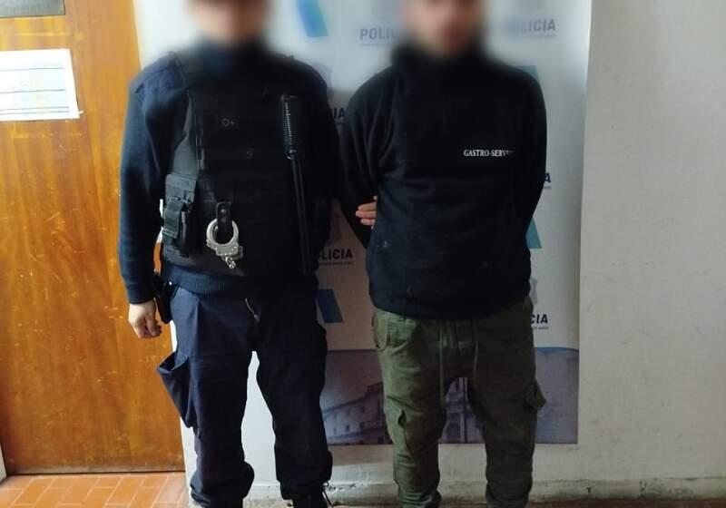El sujeto quedó imputado por daños tras provocar destrozos en una vivienda. Había sido aprehendido días atrás por agredir a la policía.