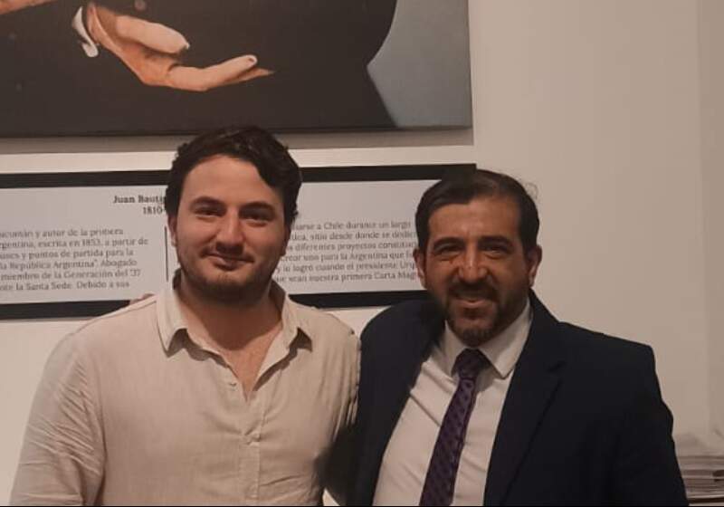 Buscan respaldo para una lista de unidad en Mar Chiquita. Cuestionamientos al armado bonaerense agitan la interna.