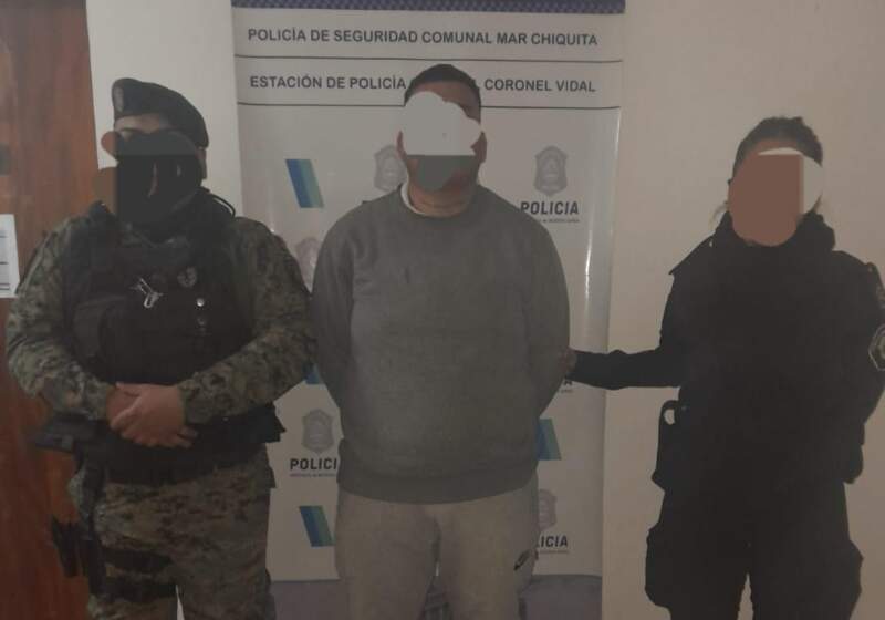 La policía intervino tras una denuncia. Uno de los imputados era menor de edad y fue entregado a sus padres.