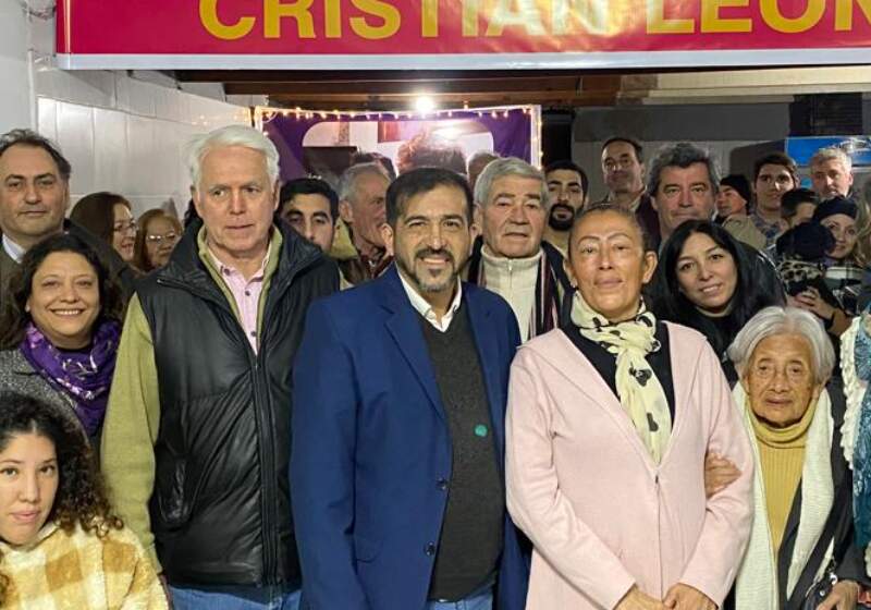 Cristian León, candidato de Unión Liberal, recorrió el distrito y expuso propuestas sobre transporte, planificación, turismo y participación ciudadana.