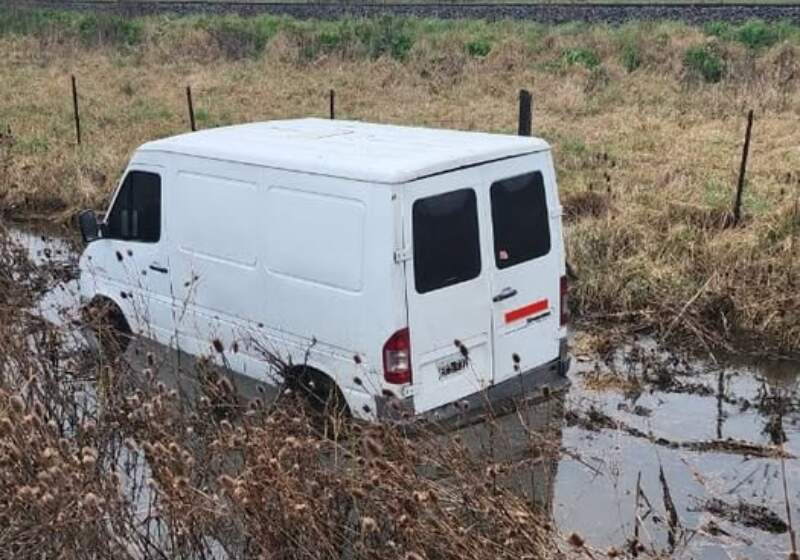 Ocurrió en el kilómetro 320, mano Buenos Aires–Mar del Plata. Intervinieron bomberos y personal de salud de General Piran.