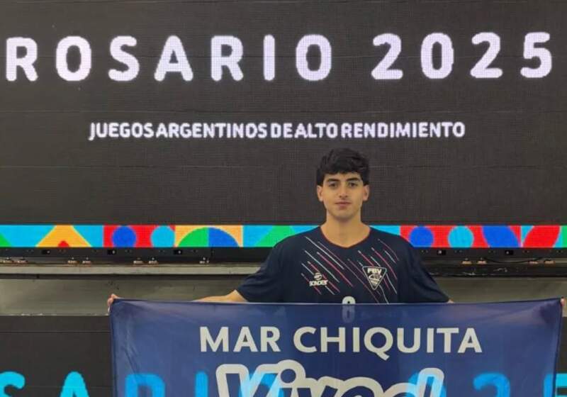 El jugador de vóley integró el seleccionado bonaerense y obtuvo el tercer puesto en Rosario.