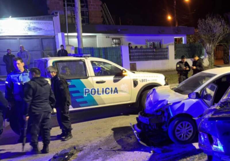 El sujeto fue interceptado tras una persecución con múltiples choques, donde una motociclista fue herida.