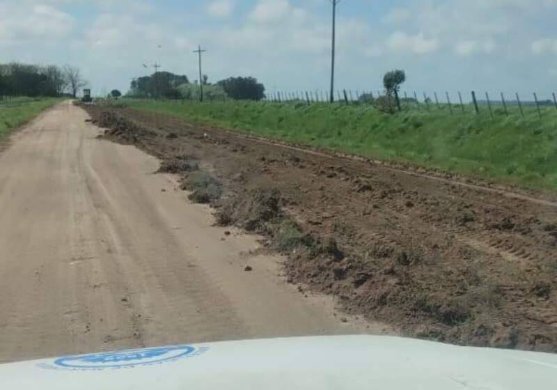 La Delegación a cargo de Horacio Ferreyra informó trabajos viales y tareas de corte de pasto en la Escuela 4 y la Escuela 25 de Loma Verde.