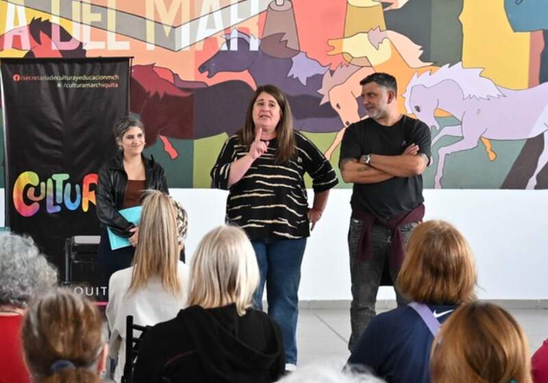 El programa “Mayores Bonaerenses Conectados” se desarrolla en el Centro Cultural con cuatro encuentros presenciales.