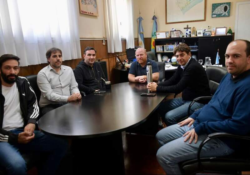 El intendente mantuvo un encuentro con funcionarios del Instituto de Asociativismo que visitaron espacios productivos de diferentes rubros.