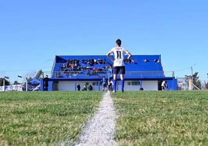 El líder del Torneo Clausura de fútbol recibe a uno de los escoltas. El otro, Santa Elena, se medirá con Arbolito.