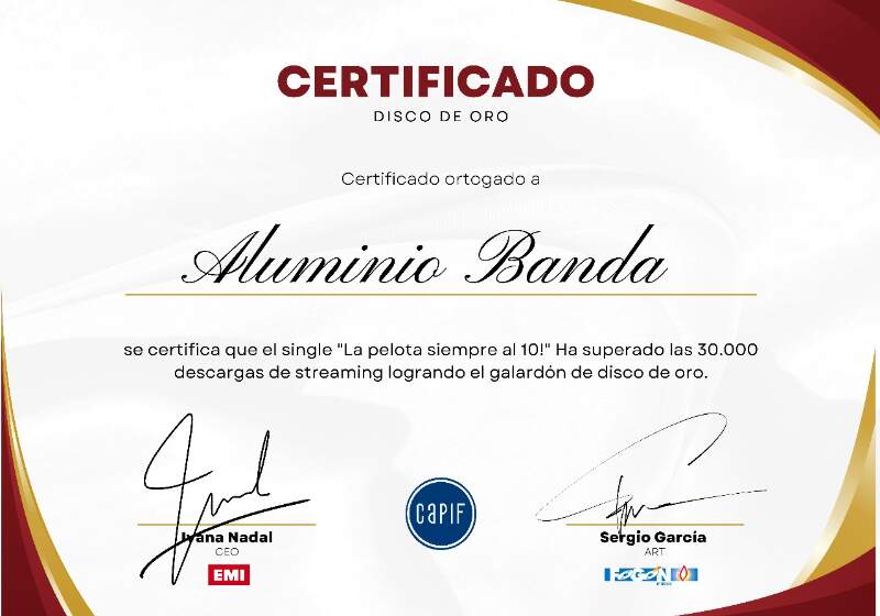 El single “La pelota siempre al 10!” ha superado las 30.000 descargas en plataformas premium como Spotify, entre otras.