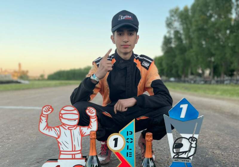 El piloto santaclarense se impuso en las dos finales del Karting Regional Senior y quedó cerca de la punta del campeonato a dos fechas del cierre.