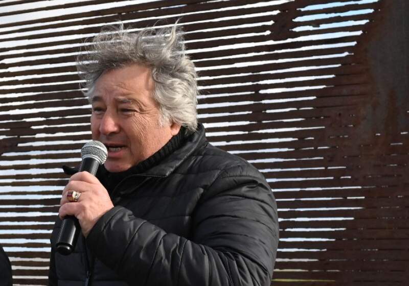 Tras la visita del gobernador a Coronel Vidal, se dio a conocer la postura del Partido Justicialista que preside Carlos Minnucci.