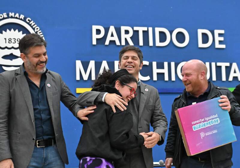 Ocho escuelas secundarias y especiales del distrito recibieron equipamiento tecnológico en el marco del programa Conectar Igualdad Bonaerense.