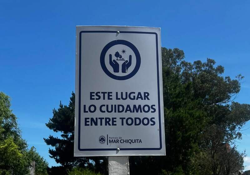 Un hombre fue filmado cuando arrojó residuos que trasladaba en una camioneta en una esquina de Santa Clara a plena luz del día.