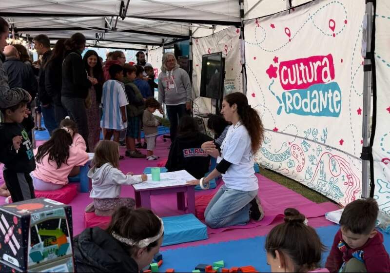 La iniciativa se desarrolla en la Plaza Central de Mar de Cobo desde este jueves y continuará hasta el lunes 12 de enero con actividades gratuitas.