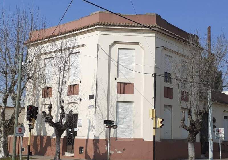 El organismo difundió su línea telefónica actualizada para consultas y trámites vinculados al funcionamiento educativo del distrito.