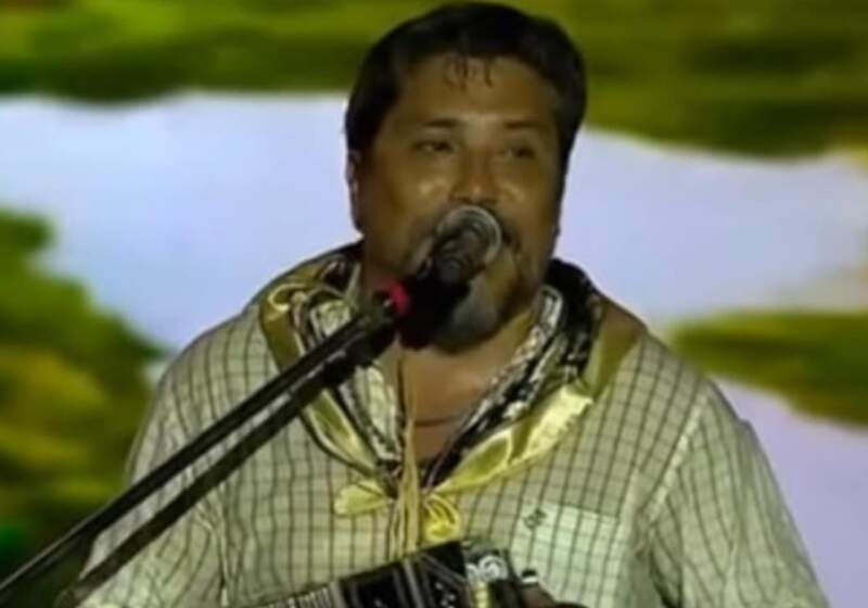 El músico respaldó a “Bocha” Sheridan y criticó las expresiones del grupo salteño, que había calificado a los artistas del género como “más cerrados que tuje de muñeca”.