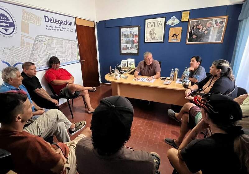 El delegado mantuvo un encuentro con músicos y agrupaciones locales para evaluar la temporada y definir la programación de febrero.